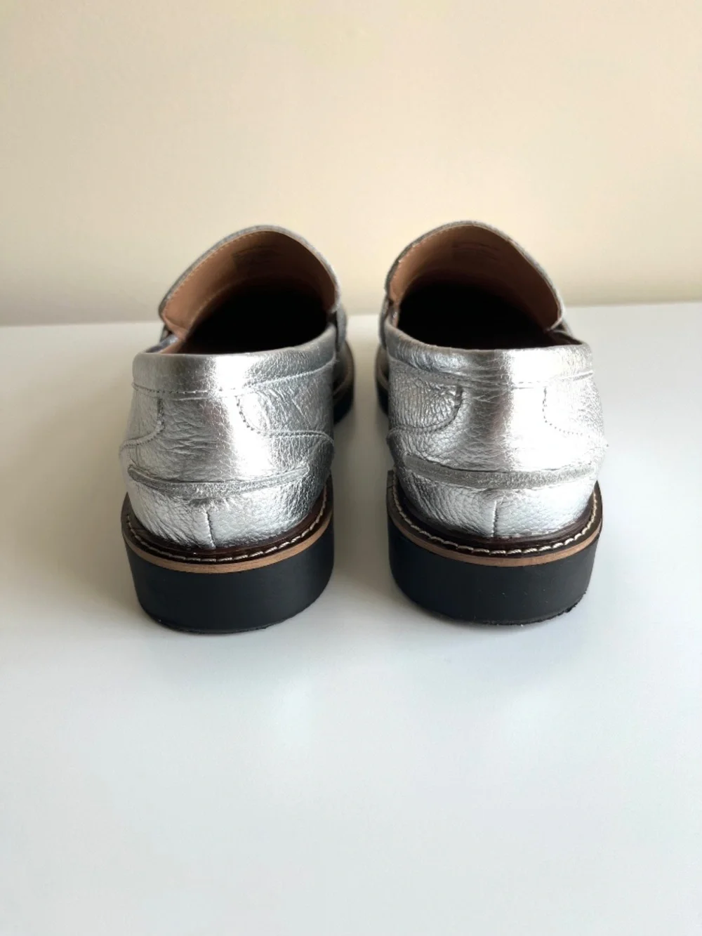 Blondo Waterproof Leather Penny Loafer Size 8 M Silver Metallic